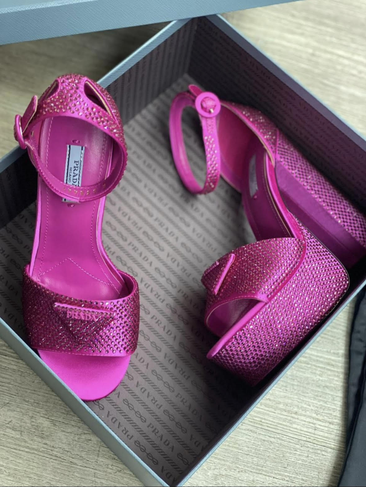 Prada Crystal - Roze